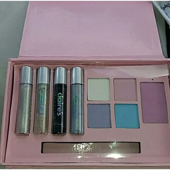 Claire's make up kit - Picture 2 of 4